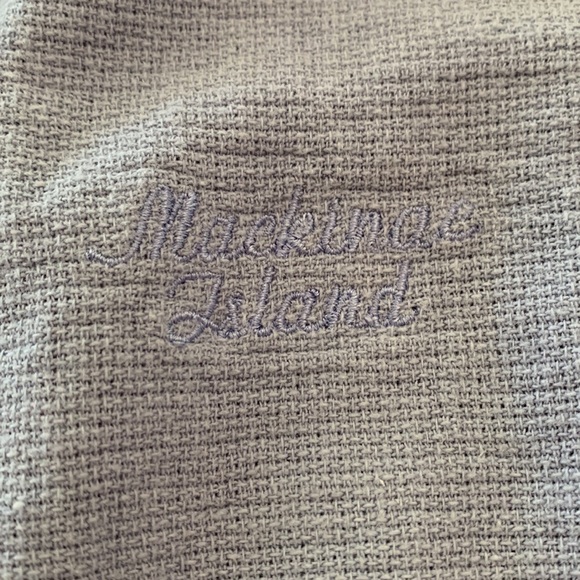 Mackinac Island vest size M open front lake blue logo Mackinac on front chest - Picture 4 of 8